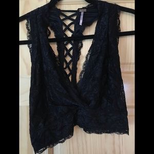 Black Lace Bralette (C-DD Cup)